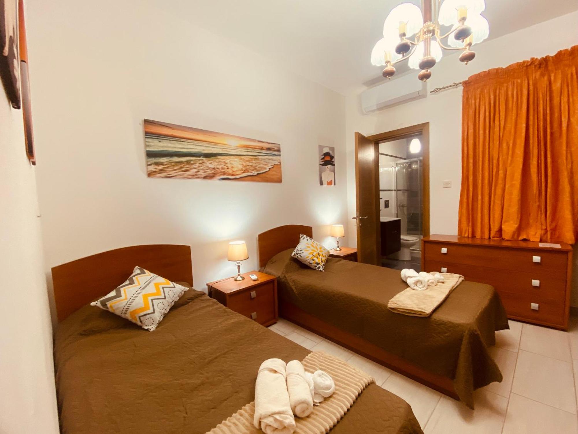 Bugibba Central Modern Apartment St. Paul's Bay Exterior foto